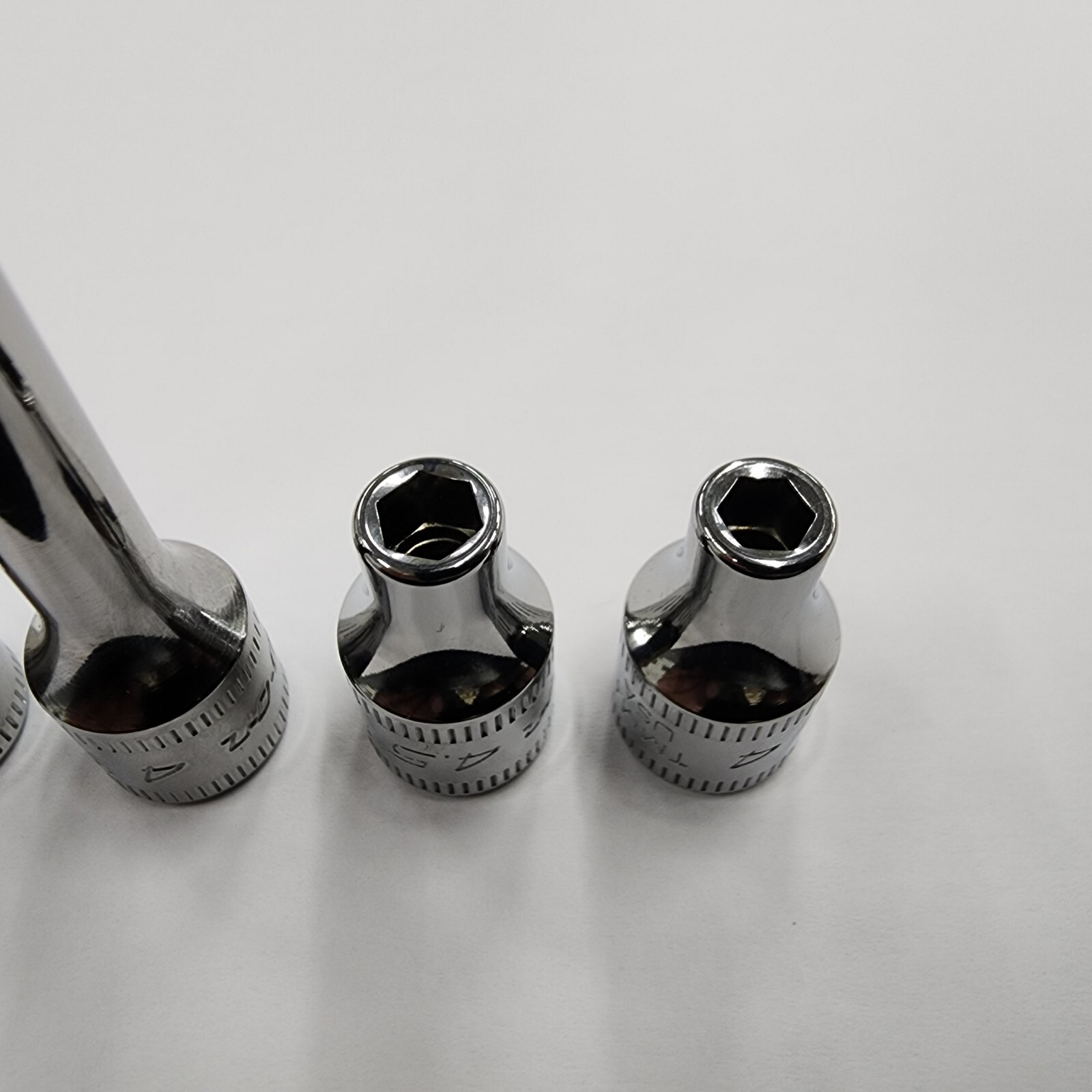 Snap-on Tools USA NEW 4pc 1/4″ Drive METRIC 6PT Shallow & Deep ADD ON 4MM 4.5MM