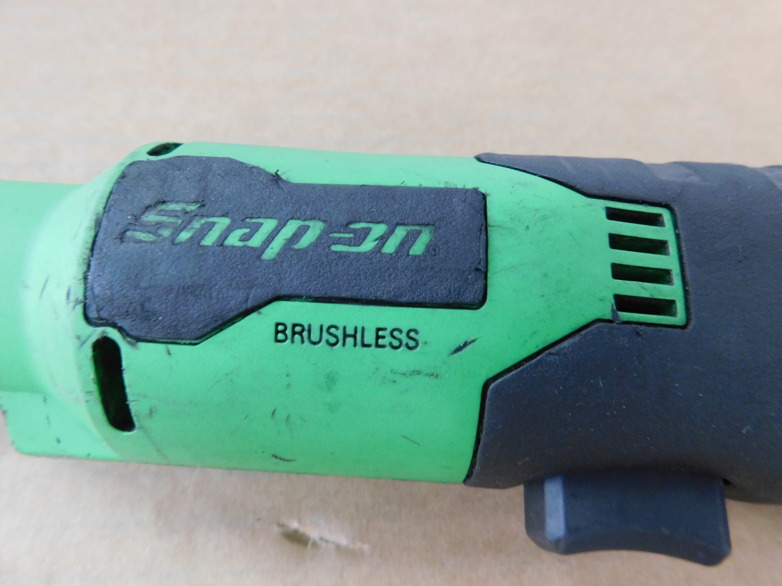 Snapon Ratchet Cordless Long Neck 1/4″ 14.4V WITH BATTERY CTR817G *NICE*