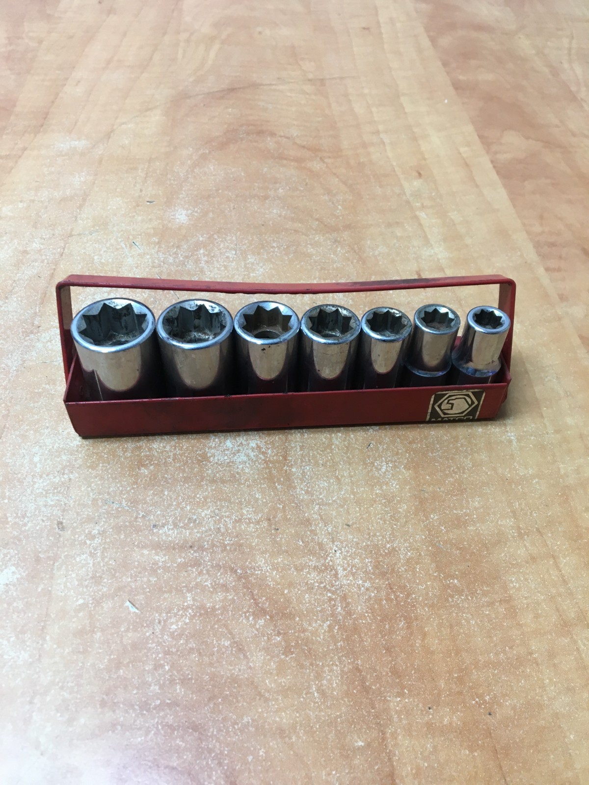 Matco Tools 7 Pc 3/8» Dr. 8 Pt. SAE Double Square Socket Set w/Red Metal Holder