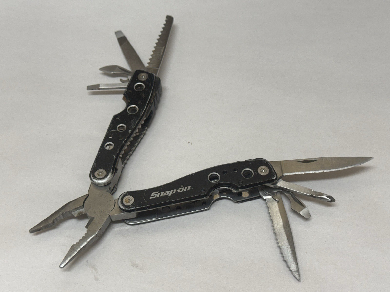 Snap-On Needle Nose Pliers Black Multi Tool Knife