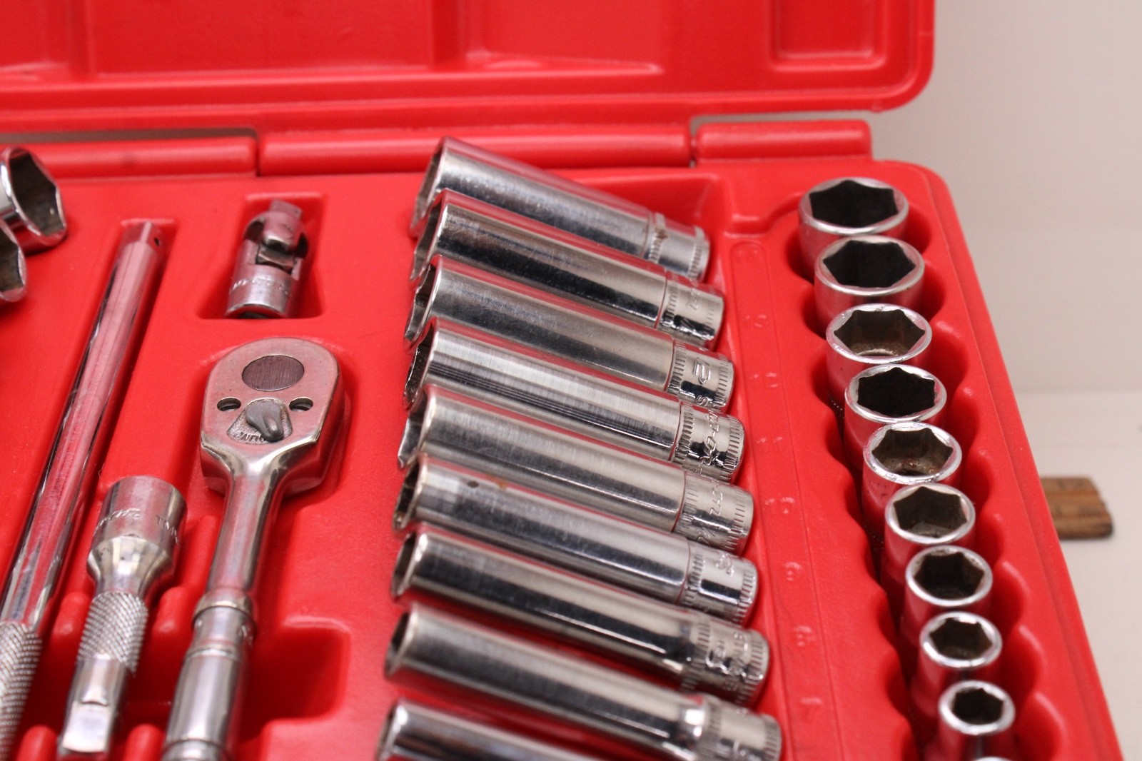 Snap-on 144TMPB 44 Piece 1/4″ Drive 6-Point Metric/ SAE General Service Set USA