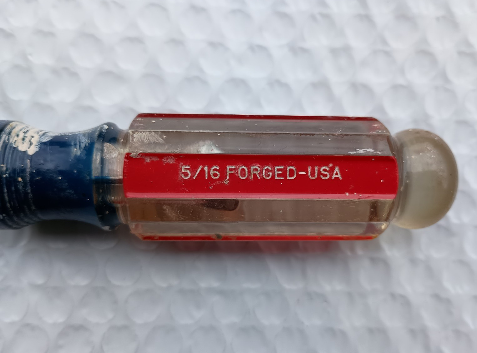 CRAFTSMAN TOOLS USA 41587, SCREWDRIVER, 5/16″ FLAT/SLOTTED BLADE, 11.5″ LONG.