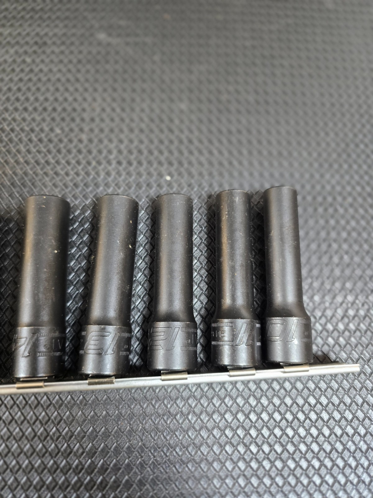 CAT 11pc 1/2″ Drive Metric Deep Impact Socket Set 214-6643 Snap On