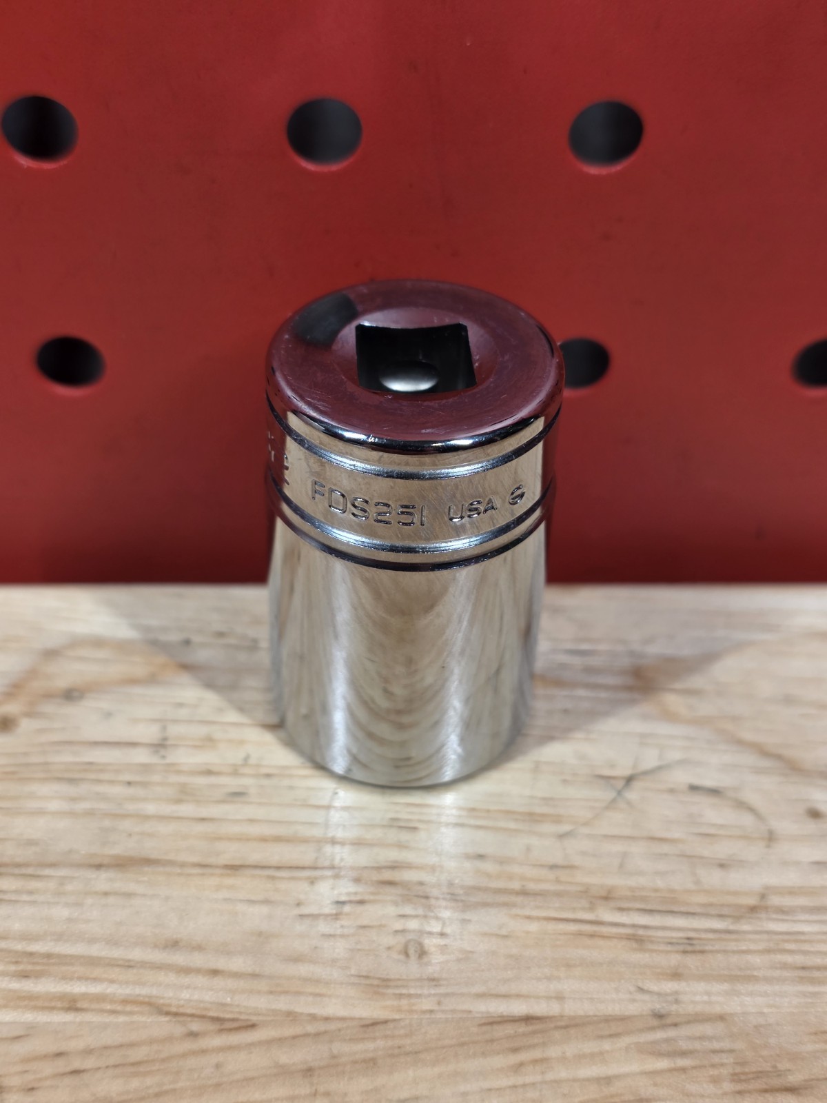 Snap-on Tools FDS251 25/32″ NICE 3/8″ Drive 12-Point SAE Semi-Deep Chrome Socket