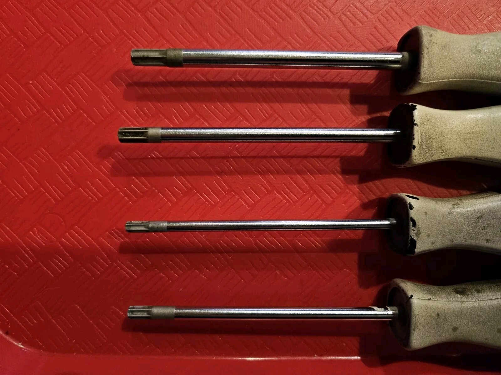 FREE SHIPPING Snap-On Tools STX40 4 pc TORX SCREWDRIVER set T15,T20,T25,T27 USA