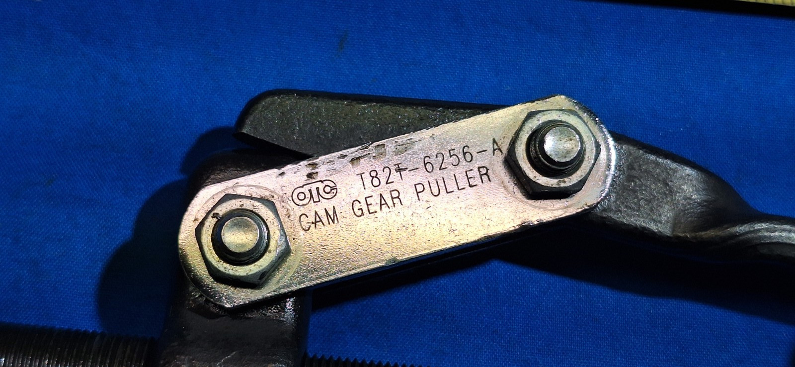 OTC T82T-6256-A Ford Rotunda 303-185 Cam gear puller for 4.9