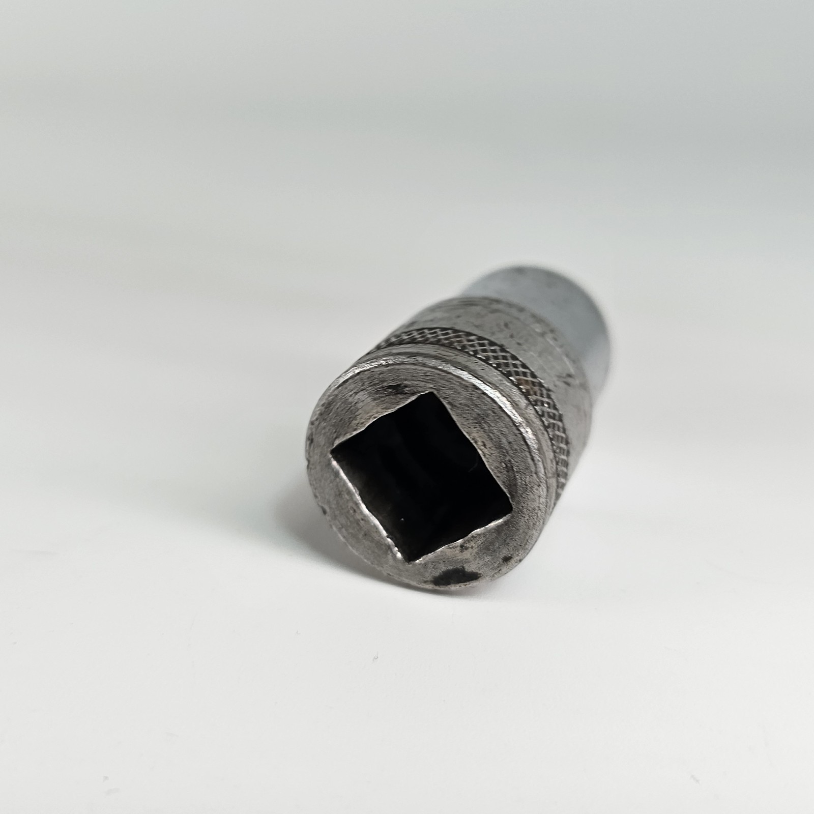 SK Hand Tools 40118 1/2″ Dr. 9/16″ 6pt Standard Fractional Chrome Socket
