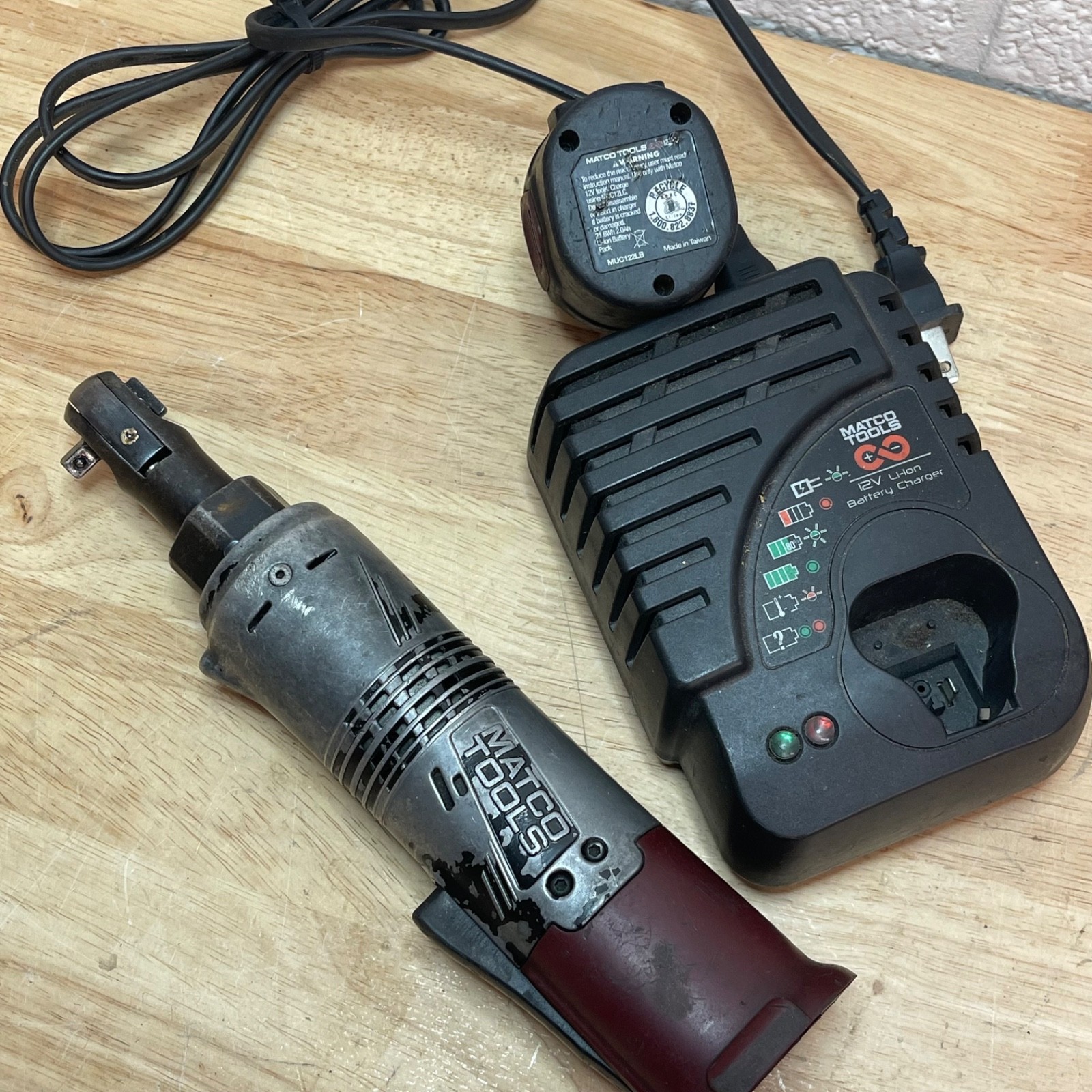 Matco Tools High Speed 1/4″ Battery Ratchet MCL1214RA W/BATT & CHARGER 12v