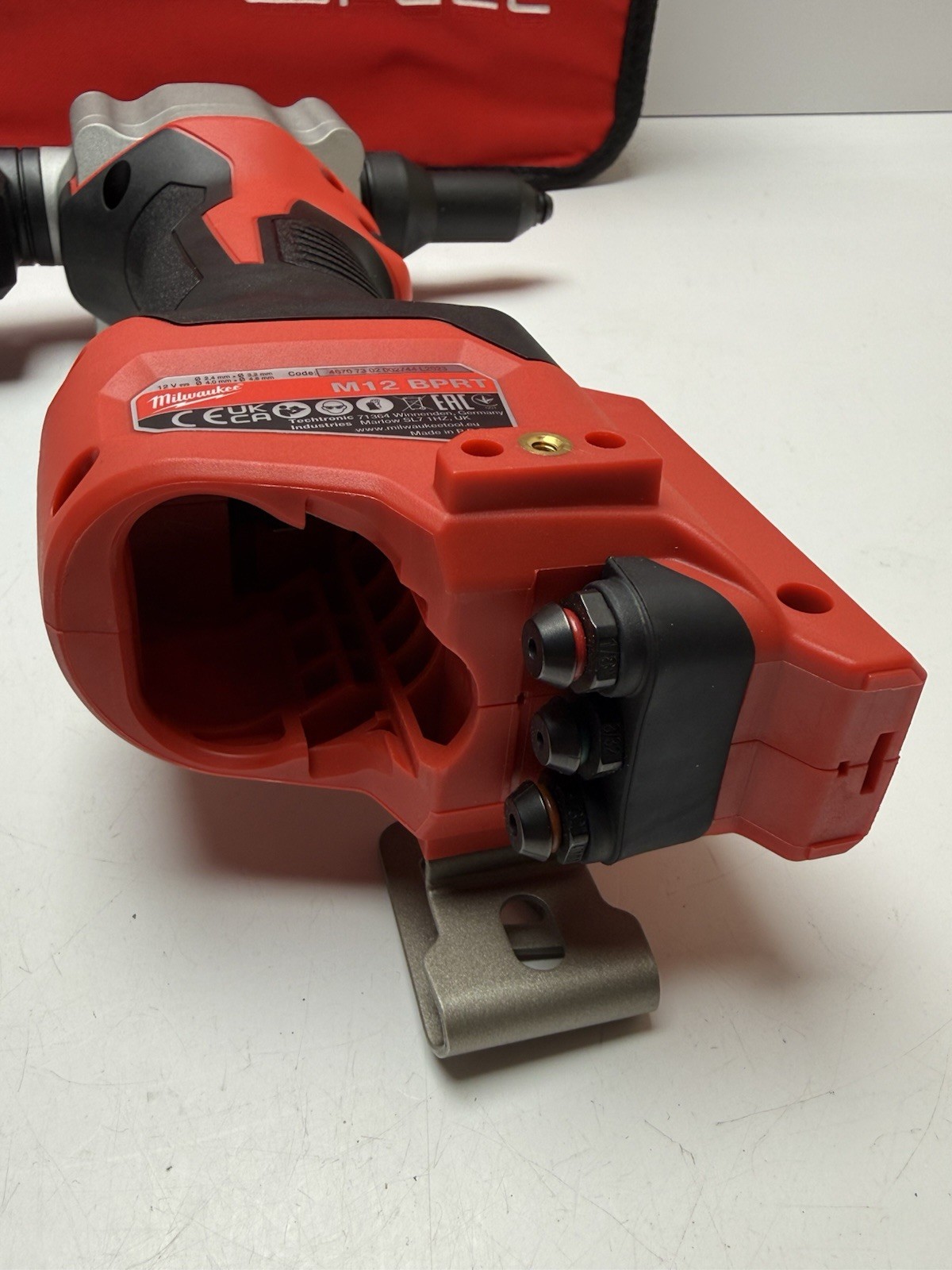 Milwaukee M12BPRT-201X 12V Pop Rivet Gun Cordless Brushless With 6 Ah Battery