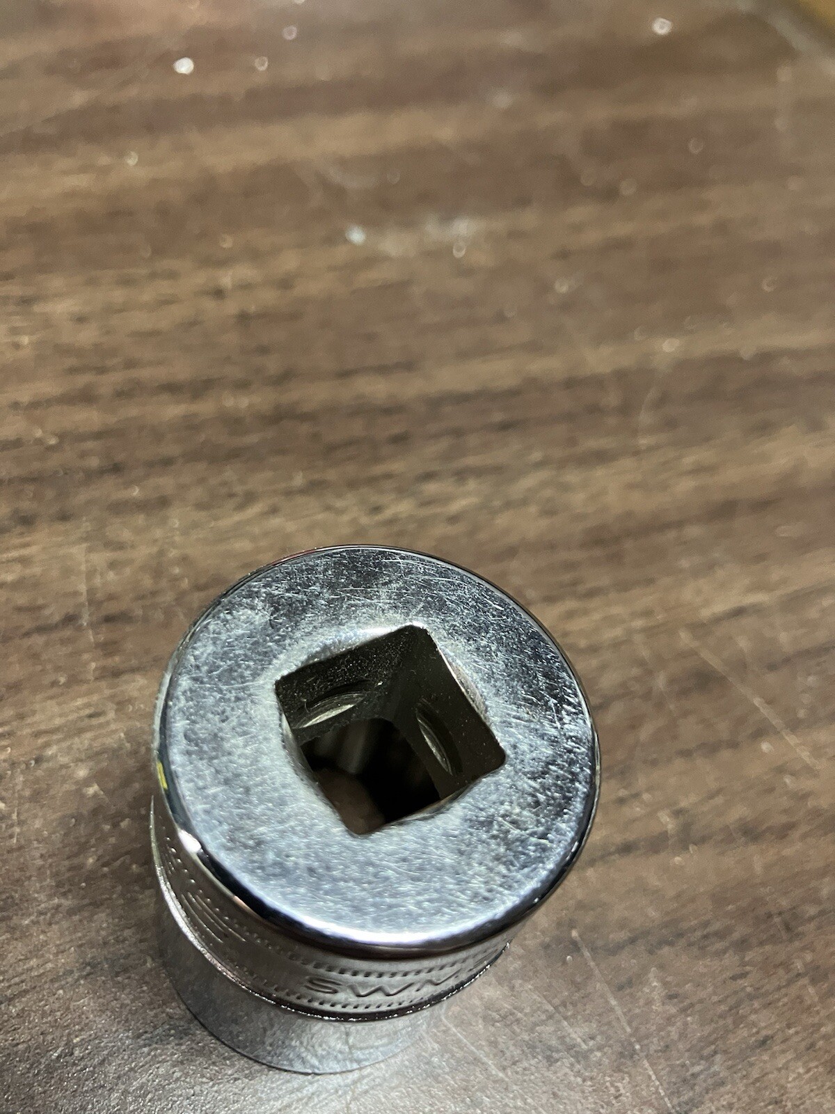 Snap-on Tools SWM251 1/2″ Drive 25mm Metric 12 Point Shallow Socket USA