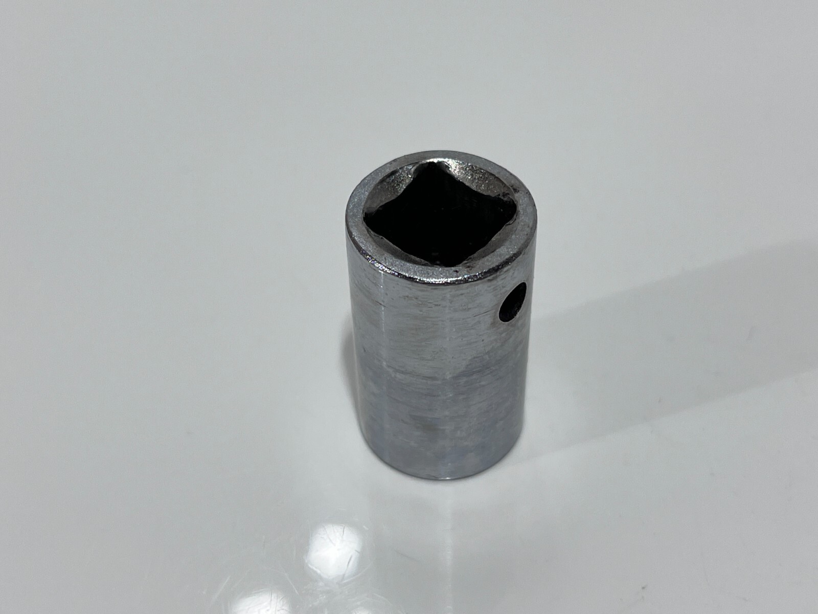 International Harvester IH USA 999385R1 SAE 5/8″ Socket – 1/2″ Drive – 12 Point