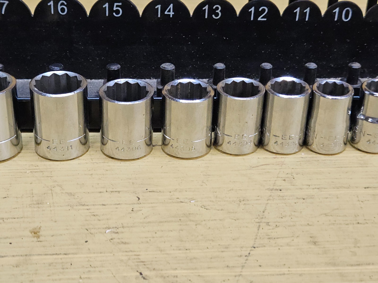 Vintage Craftsman 3/8” Drive Metric 12PT Socket Set USA 8mm-19mm