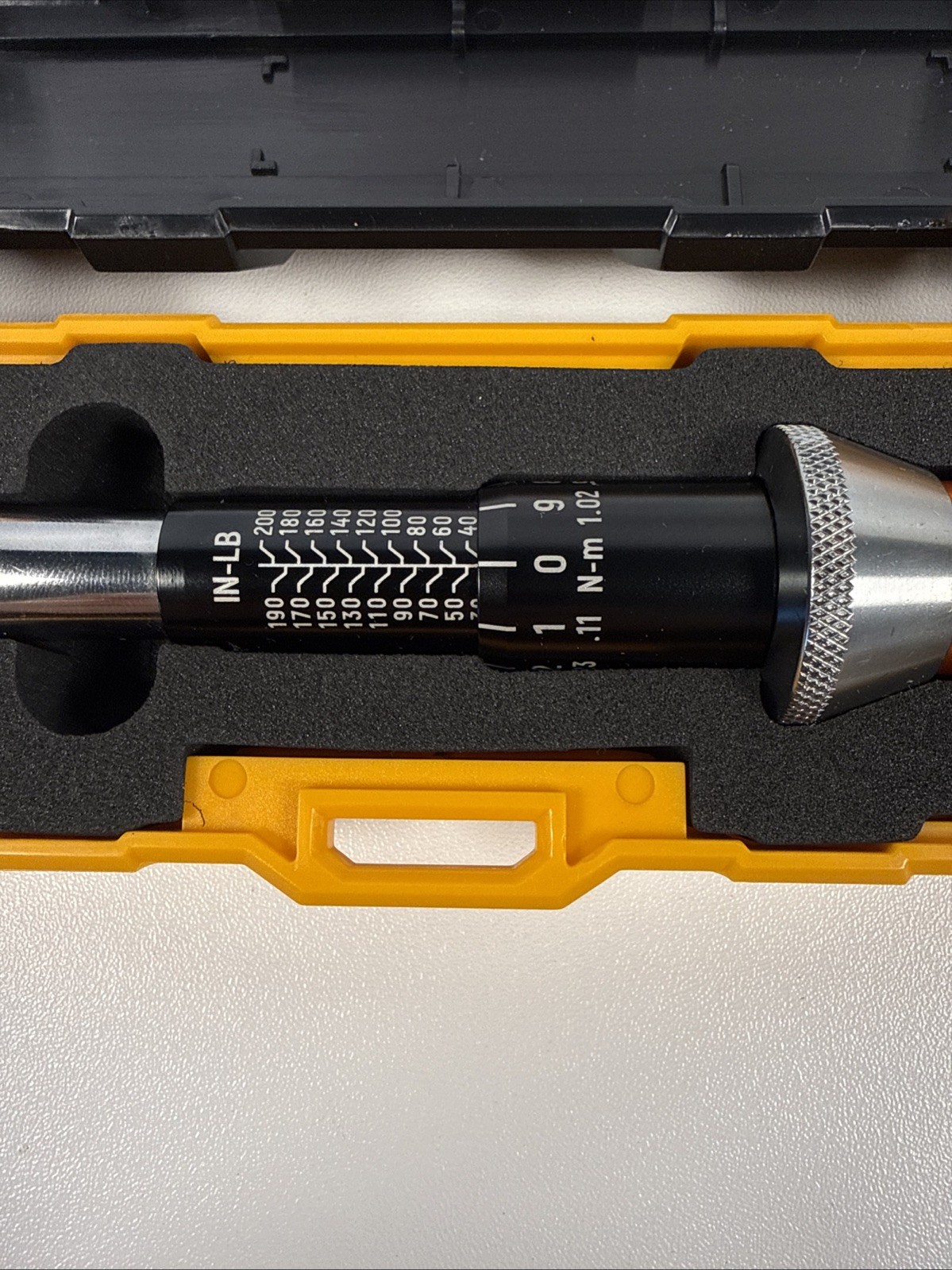 Gearwrench 1/4″ Drive 120XP Micrometer Torque Wrench, 30-200 in/lbs. – 85171