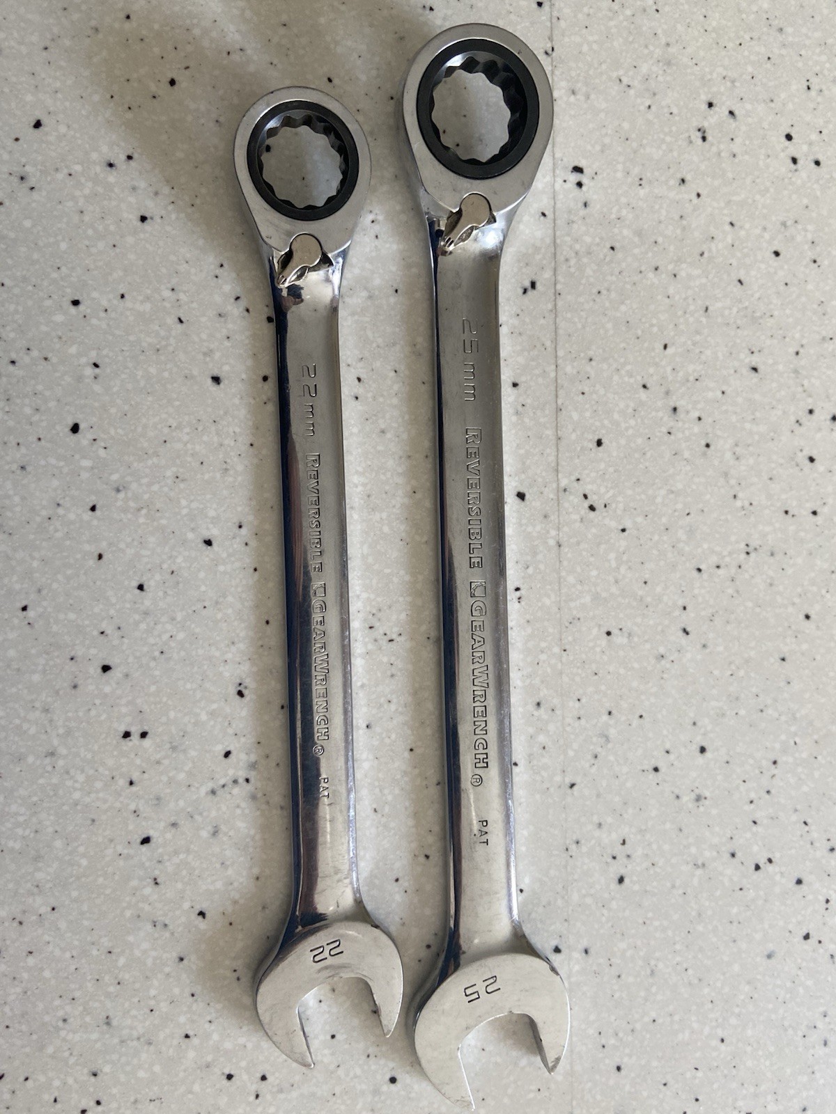 Lot Of 2 Reversible Gear Wrenches 22mm 25mm