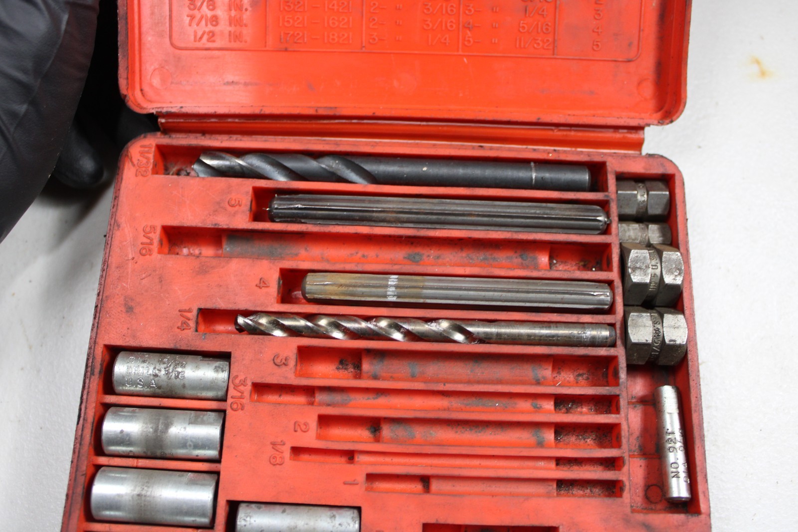 Vintage Blue Point Snap-On Screw Extractor Set No. E-1020 Complete in Case