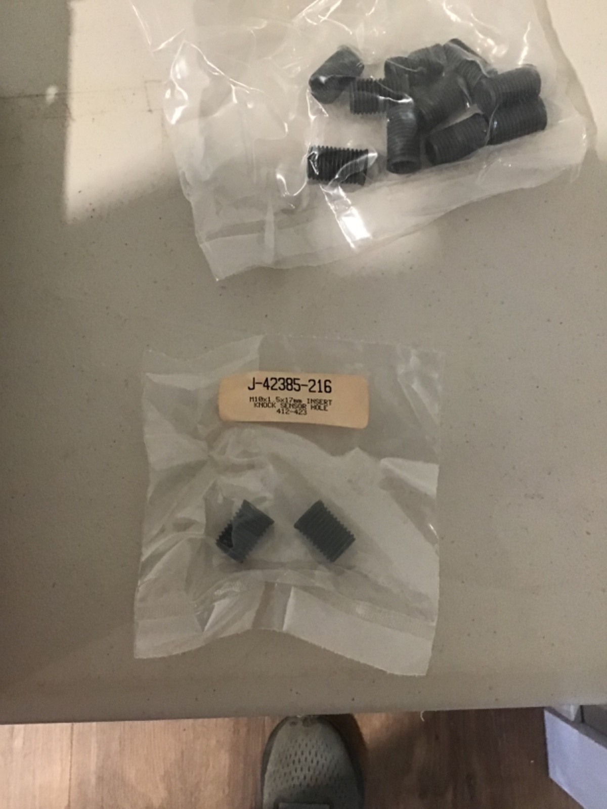 J 42385-200 Kent Moore Metric heli coil thread repair kit