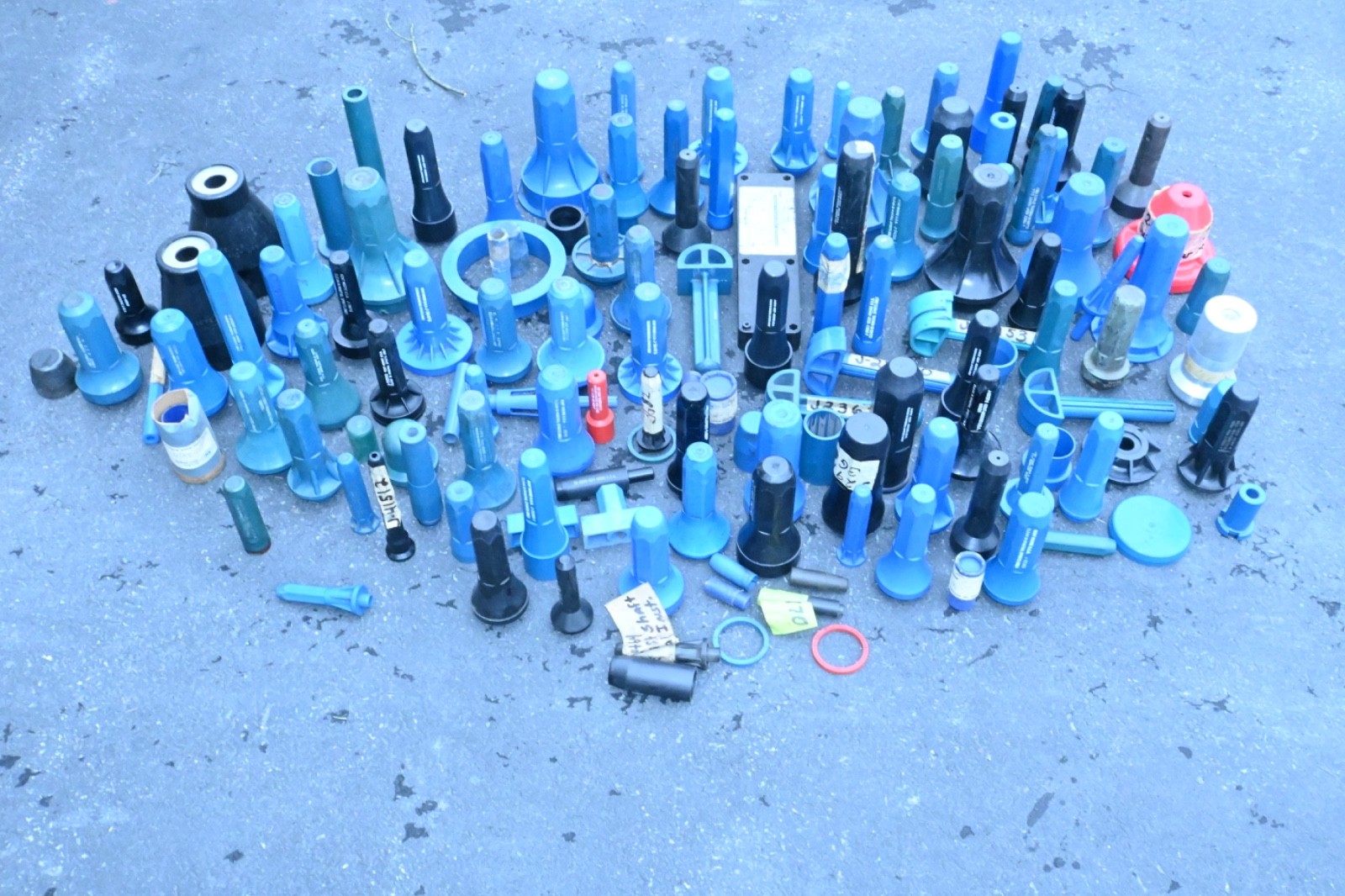 LOT OF KENT MOORE GM TRANSMISSION TOOLS DRIVERS SEAL PROTECTORS 134 EACH