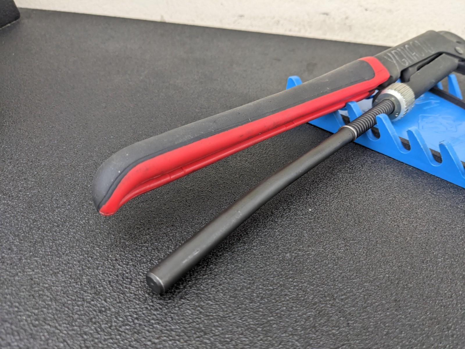 #bo853 Snap-on Tools Red 17″ Soft Grip Quick Adjust Pliers Wrench PWZ2QA