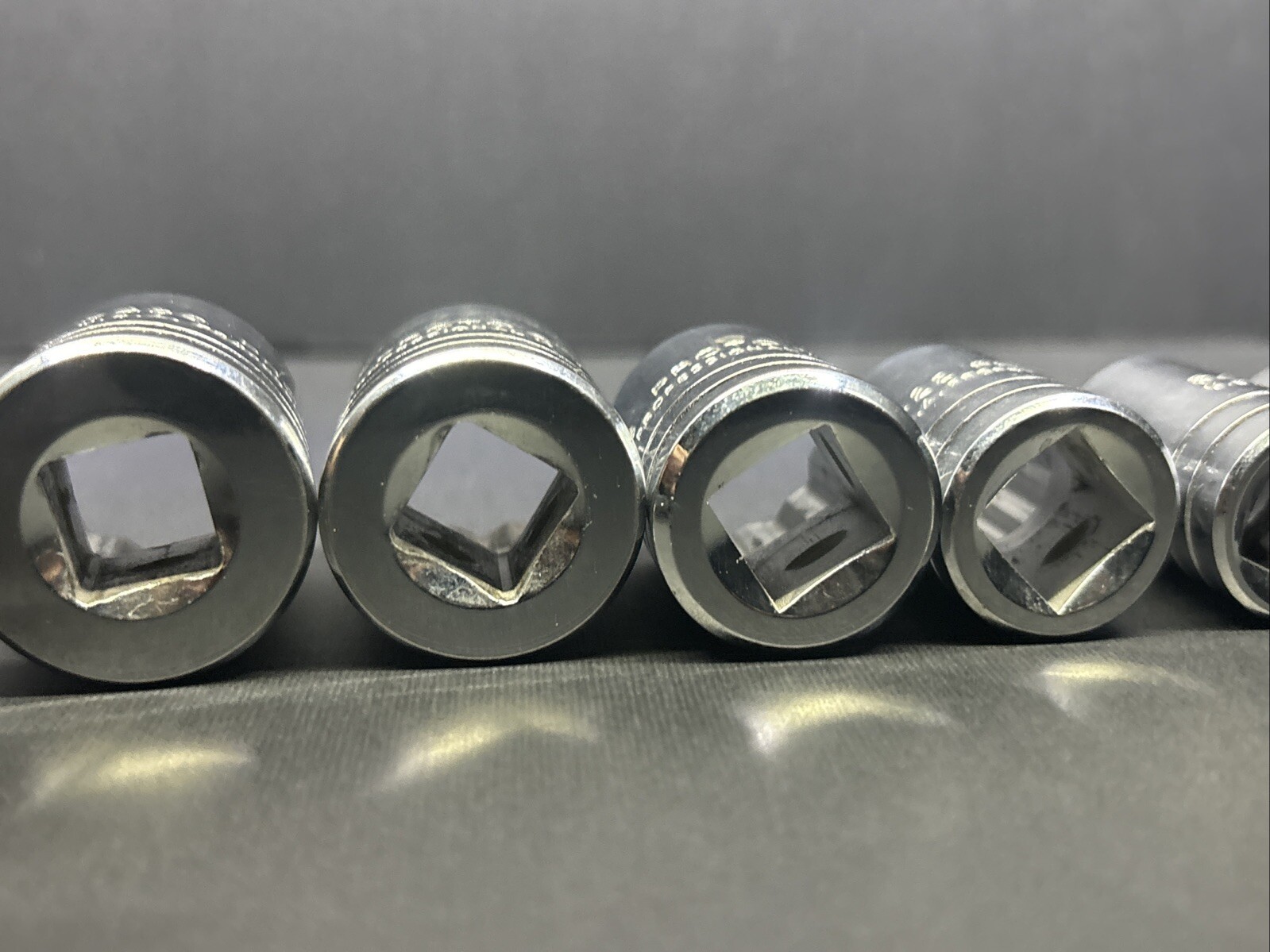 8 Proto 1/2″ Drive 7/8, 15/16, 13/16, 11/16, 9/16 SAE Sockets Chrome 12 Pt USA