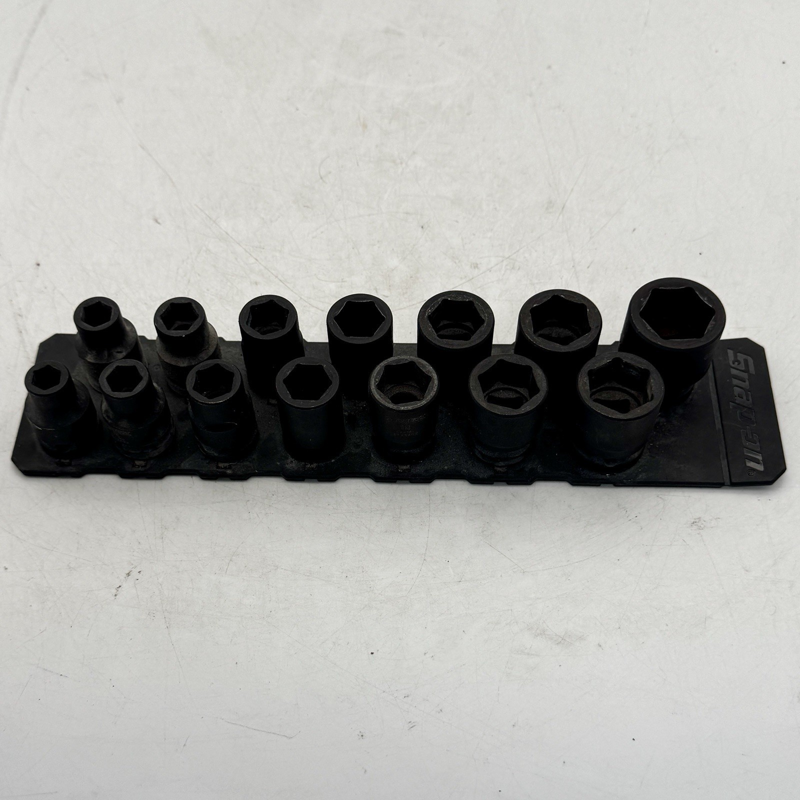 EXPERT E113490 – E113592 14-Piece 1/2″ Drive 6-Point Metric Impact Socket Set