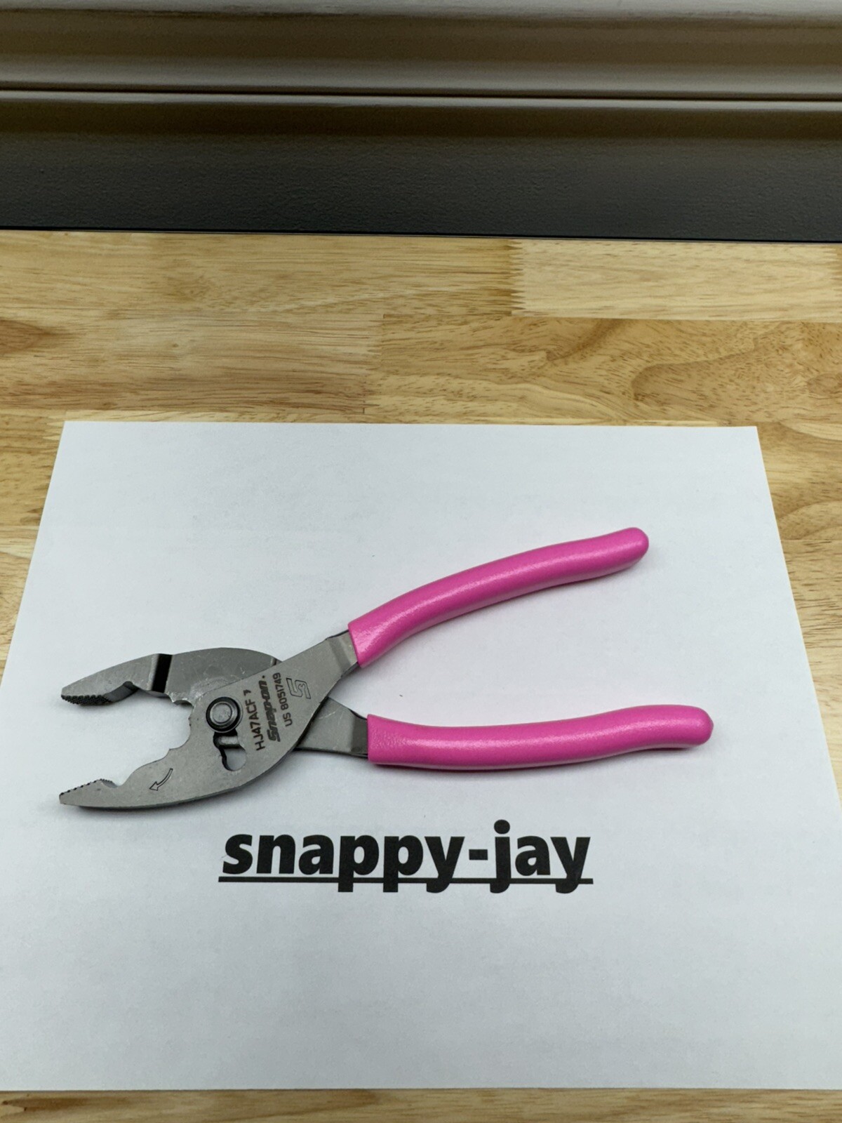 Snap-on Tools USA NEW STYLE PINK 8″ Soft Grip Flank Jaw Pliers HJ47ACFP