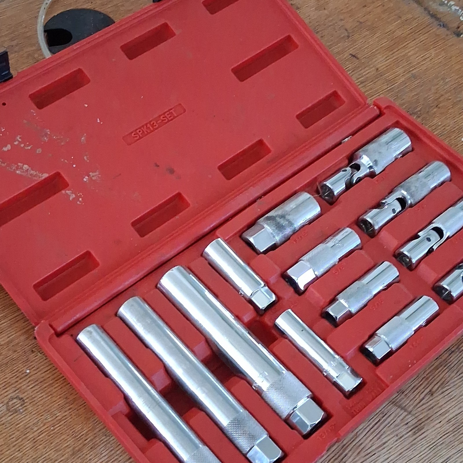 MAC TOOLS 13-PC. Multi-Length Spark Plug Socket Set