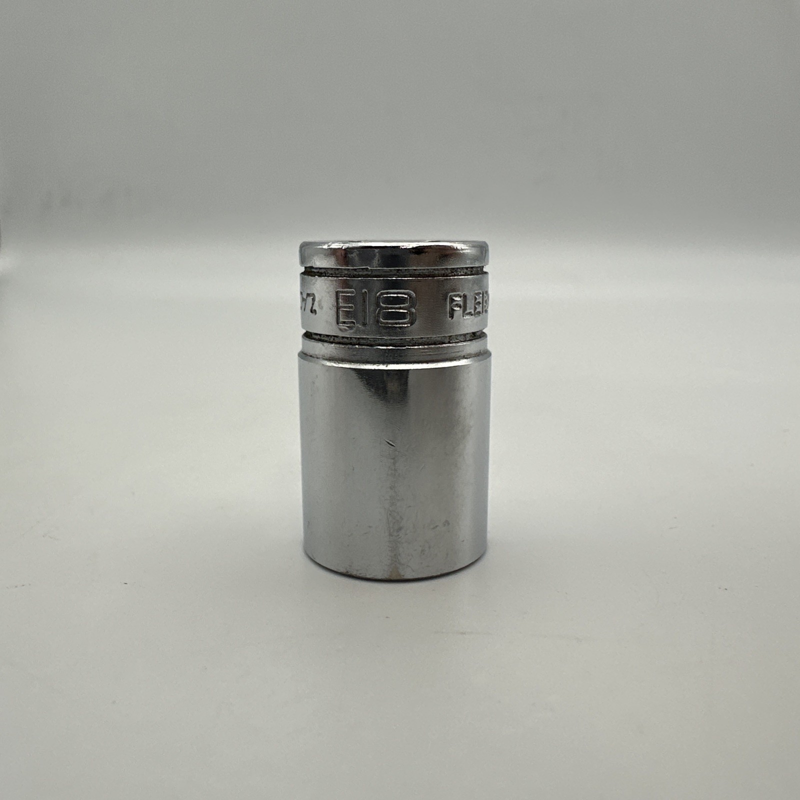 Snap-on Tools 3/8″ Drive E18 Inverted TORX Chrome Socket FLE180