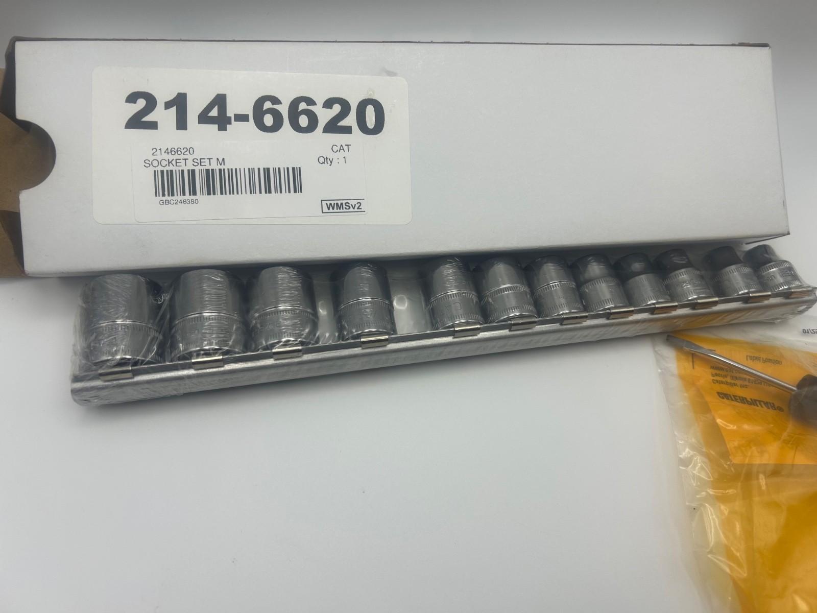 CAT/SNAP-ON USA 214-6620 12-Piece Socket Set 3/8 Metric 8-19 mm 6-Point + Bonus