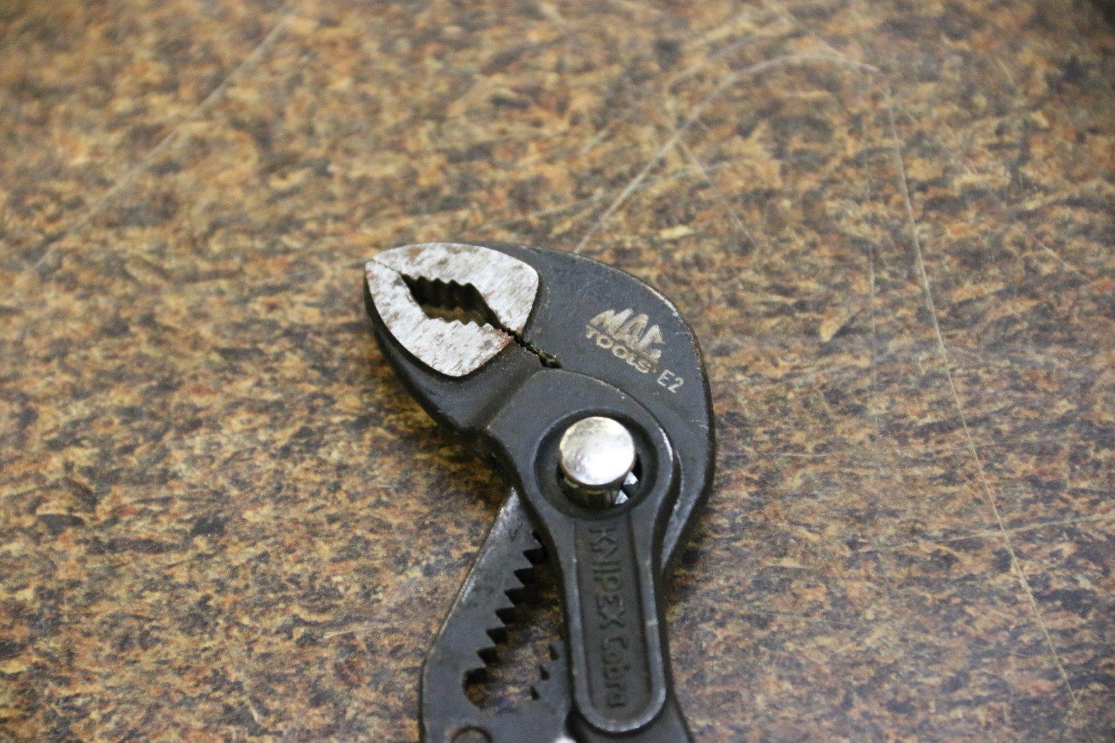 Mac Tools Self-Gripping Cobra Pliers 7 Inch by Knipex P7C