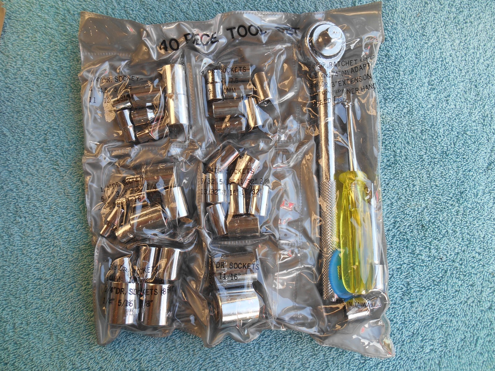 Turnbull Tools 40 piece Tool Set NEW OLD Stock Ratchet Sockets