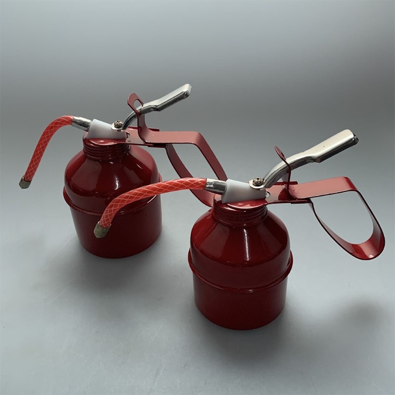 300ml 500ml Pistols Pump Oiler with Hose Spout Lubricating Oil Thumb Pump
