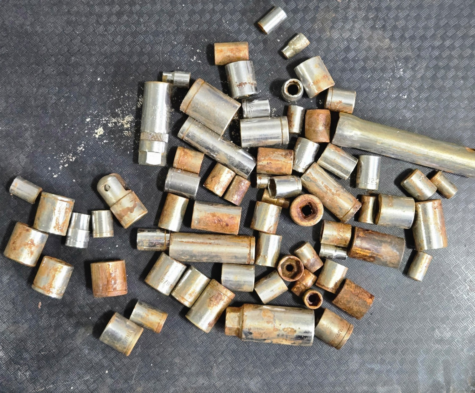 Bulk Socket Lot, 5+ lbs, Assorted Sizes, Taiwan Made, Mixed SAE & Metric Huge