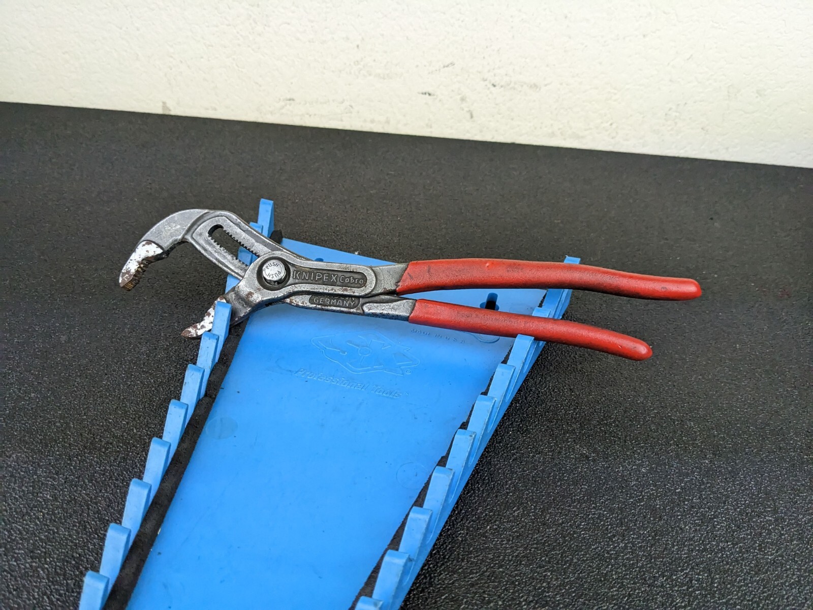 #bj076 Mac Tools P10C Knipex Cobra Self-Gripping 10in Pliers