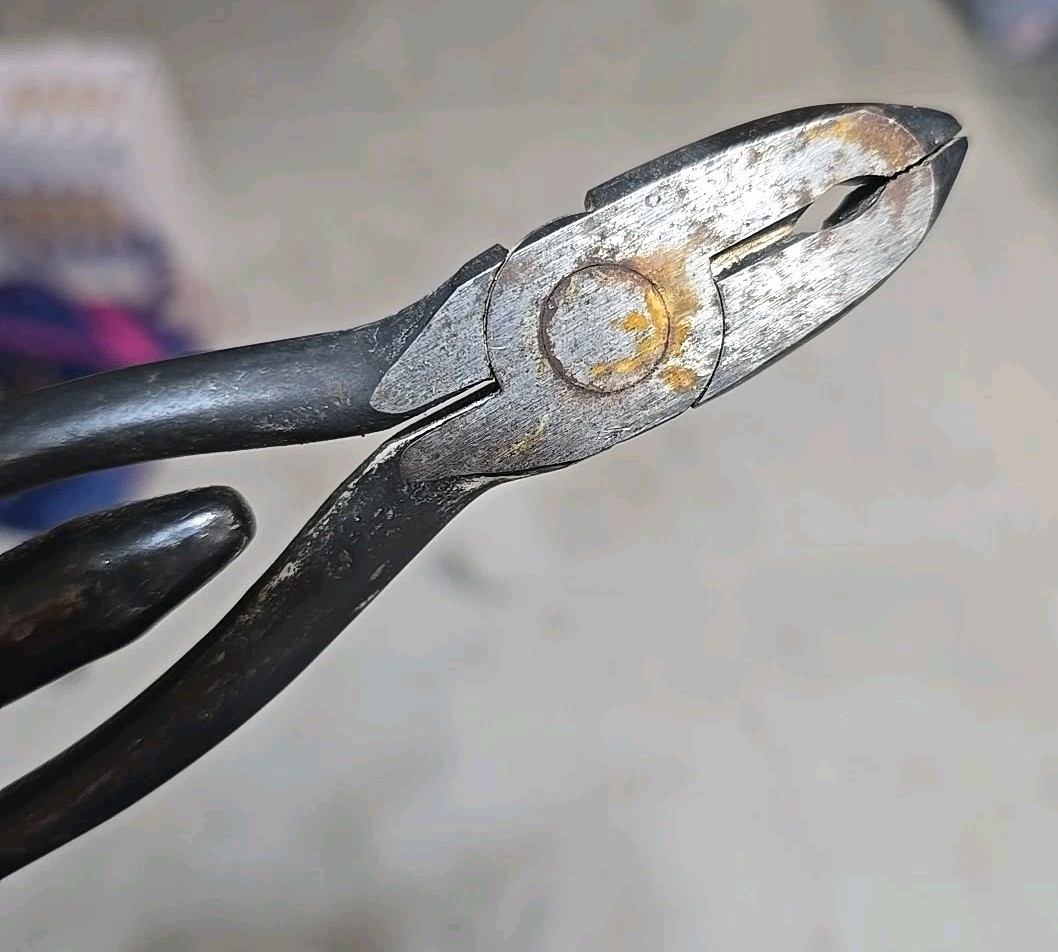 Vintage MILBAR SAFETY TWIST WIRE PLIERS M-2 USED