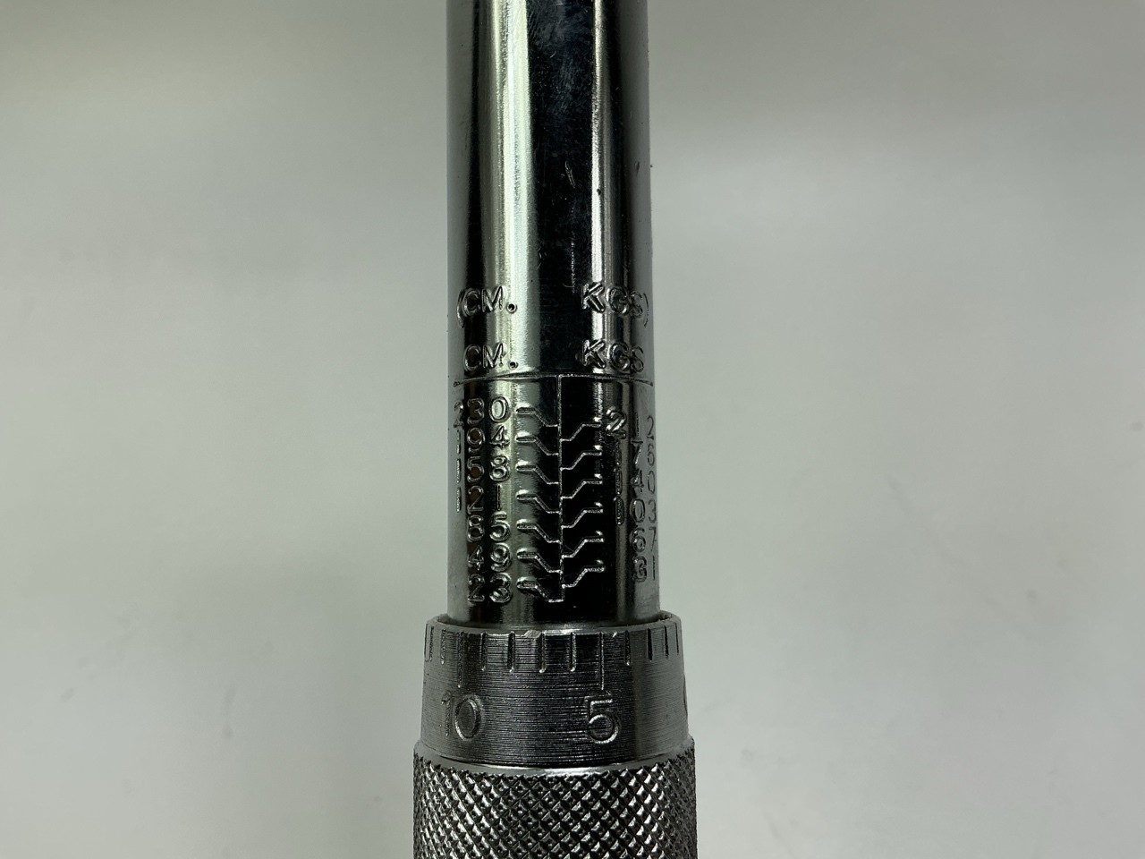 USED #8 – OEM Tools 27173 3/8″ Drive Click Style Torque Wrench 20-200 Inch/Lbs.