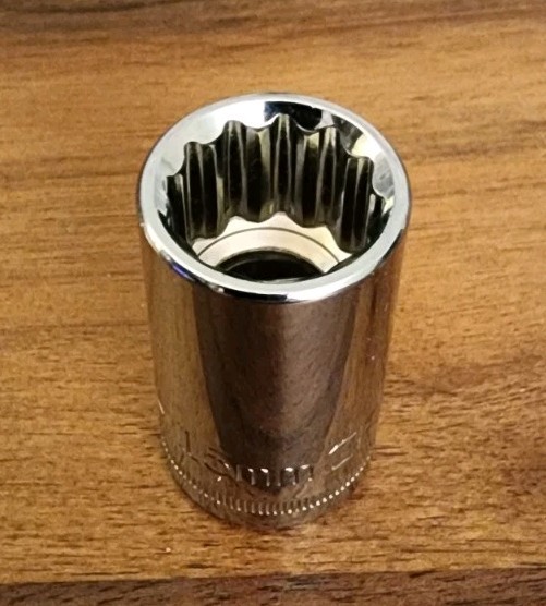 Craftsman 15mm Socket 12 Point 1/2″ Drive Z-AH 44236