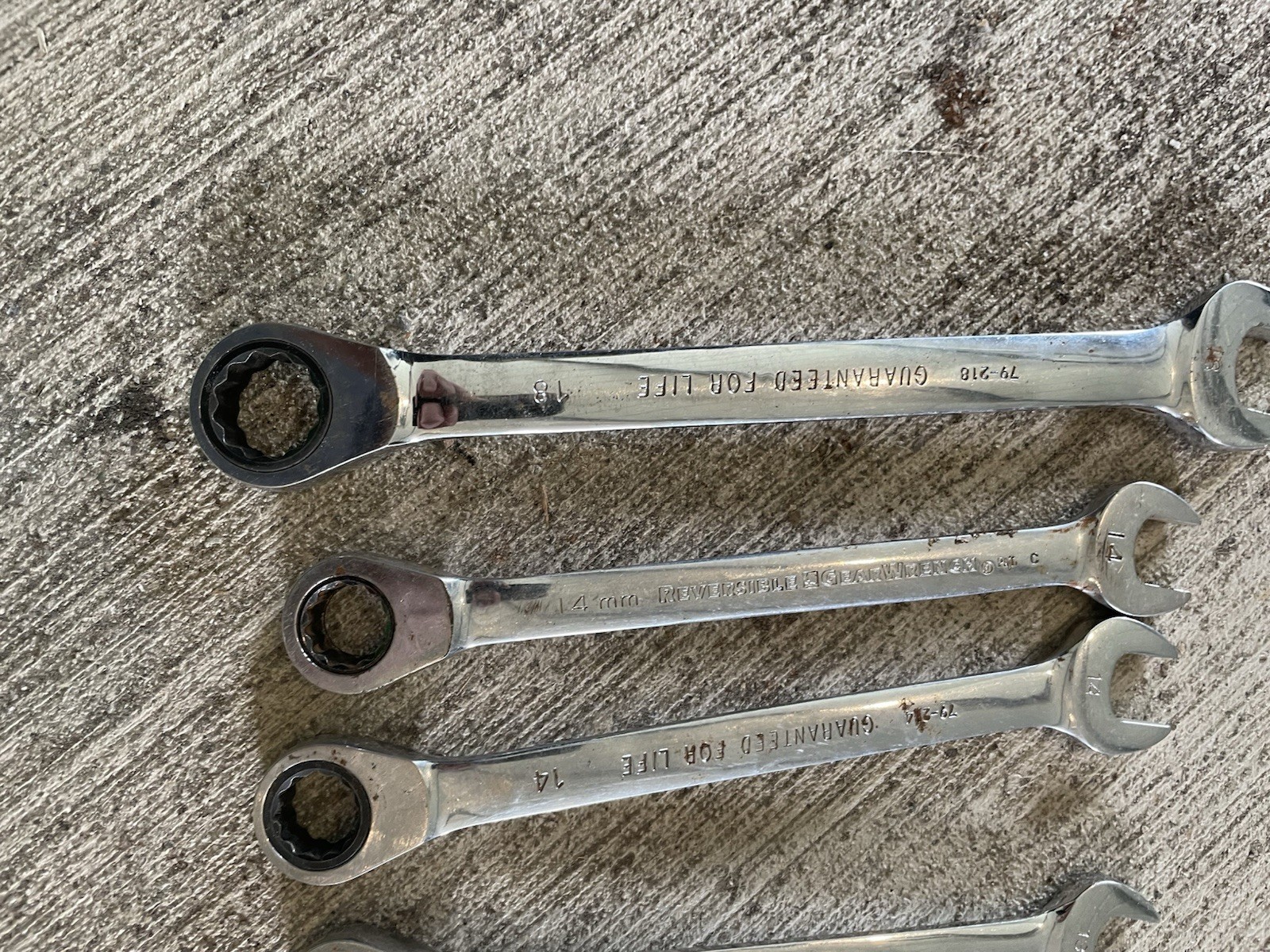 Lot Of 9 Ratcheting Combination Wrenches Metric And SAE