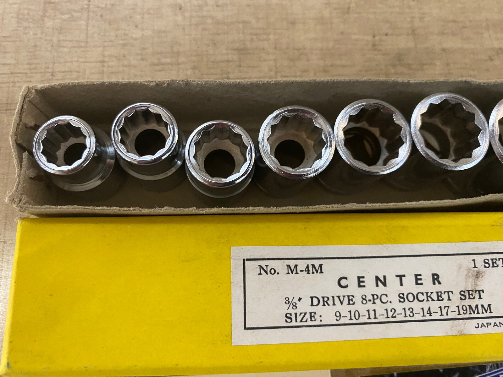New 3/8 Drive 8-PC. Socket Set Metric 9-10-11-12-13-14-17-19mm Made in Japan