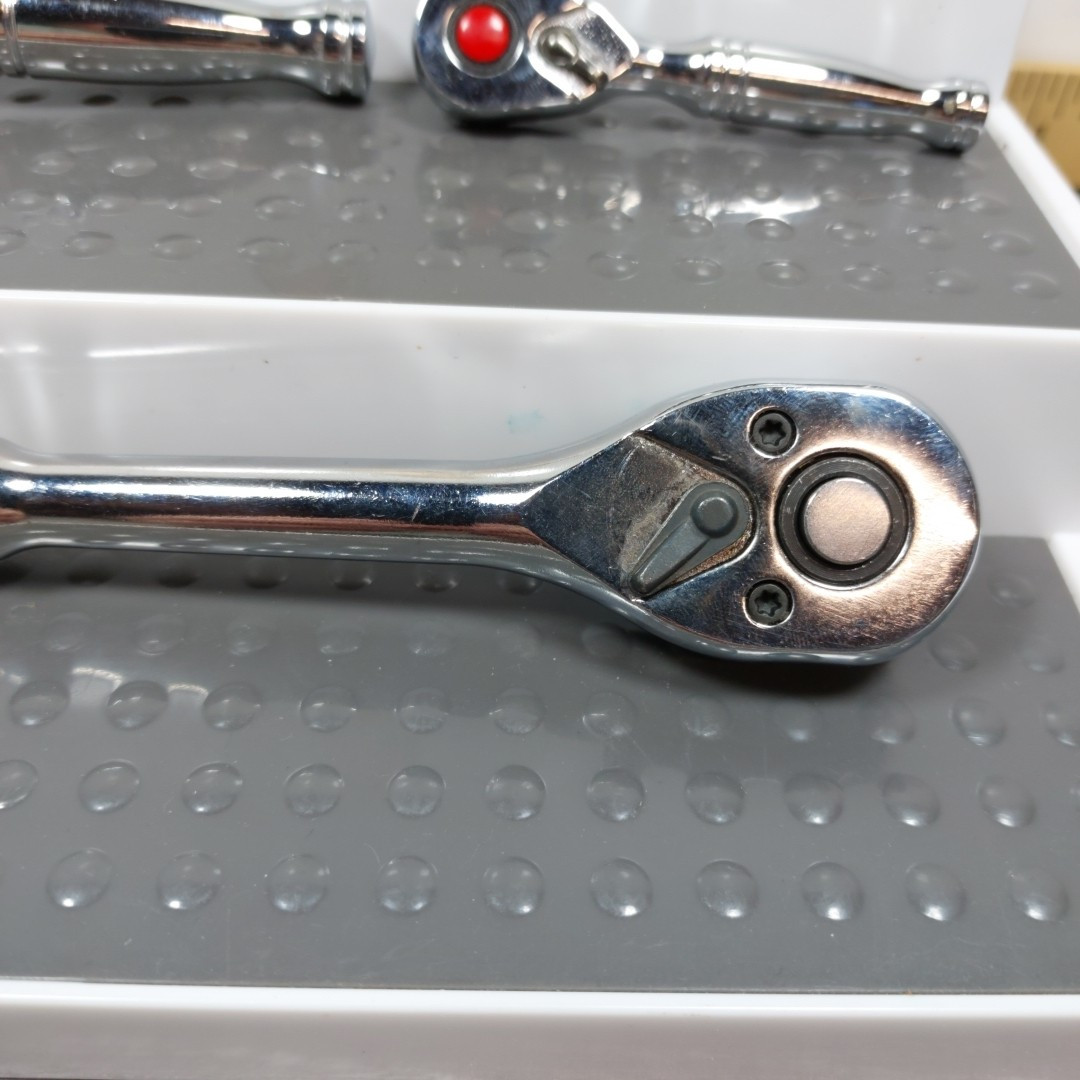 Vtg Stubby Ratchet Set Tawain 1/4, 3/8 & 1/2 Reversible