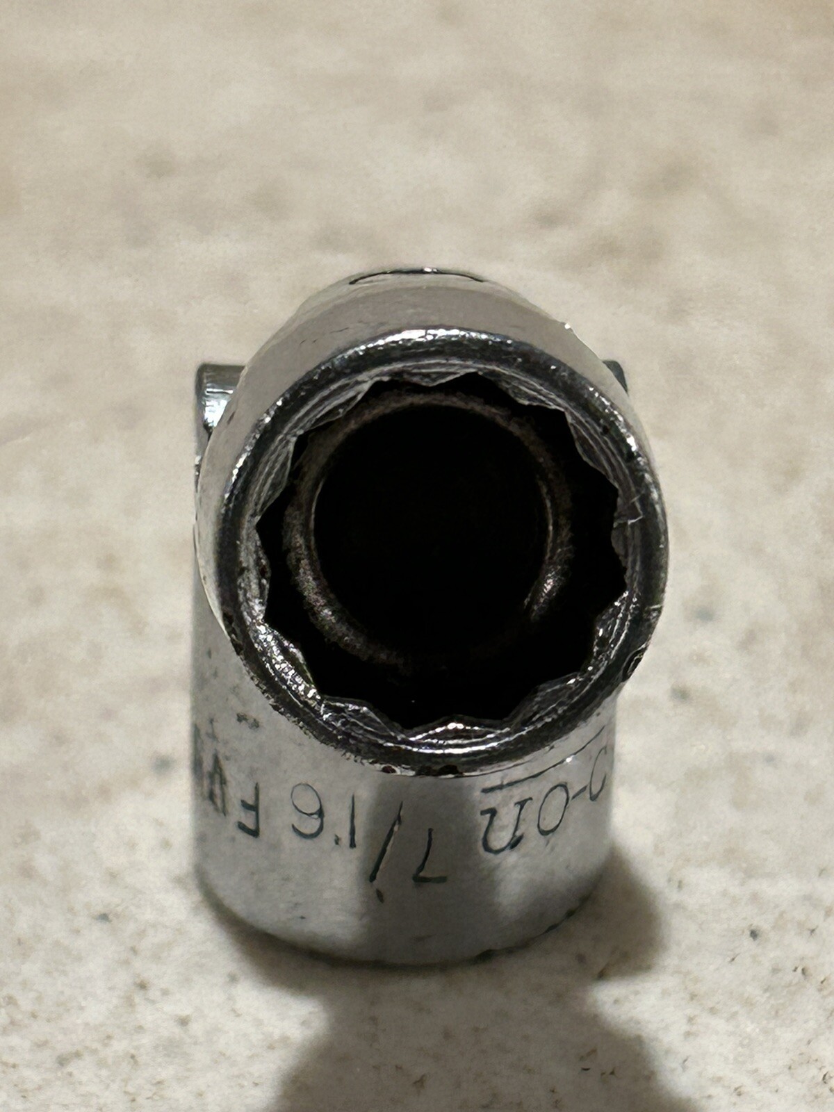 Snap on FVU14 3/8″ 12pt 3/8″ Drive Swivel Socket
