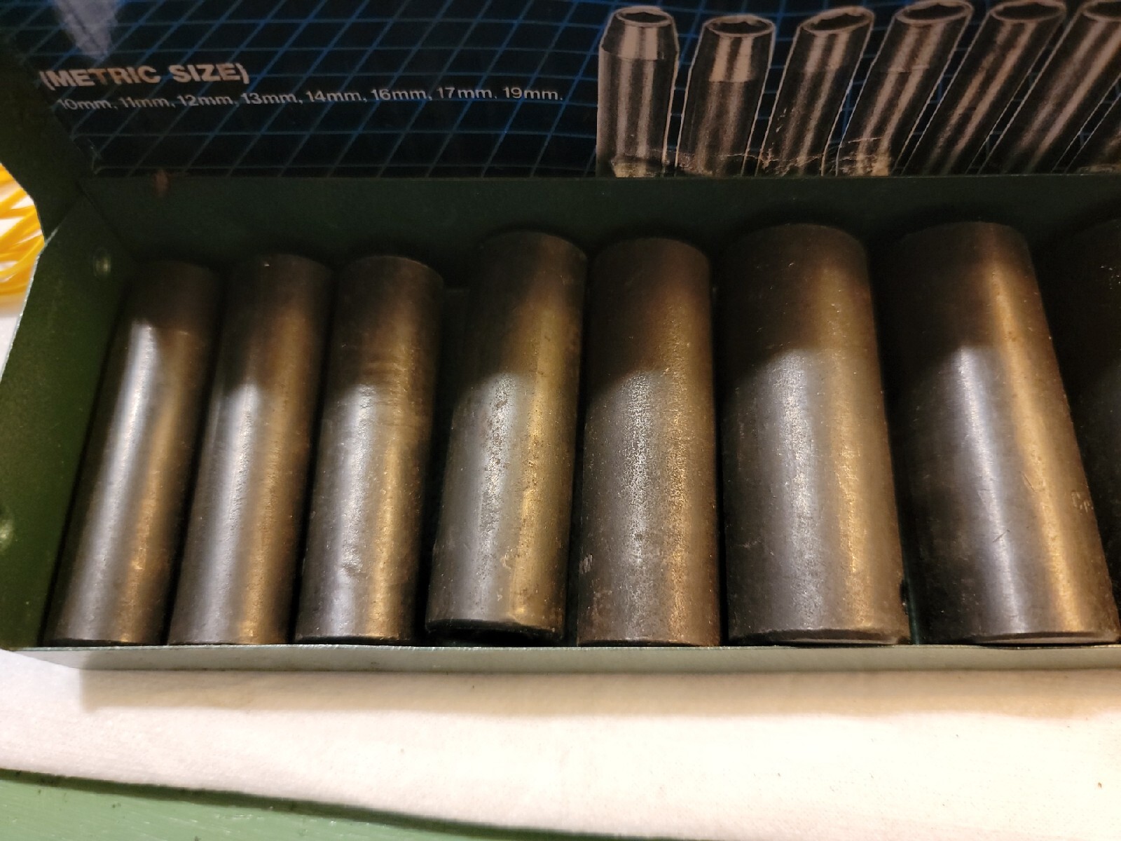 METRIC DEEP SOCKET 9 PCS 3/8″ DR 10MM TO 19MM METAL CASE