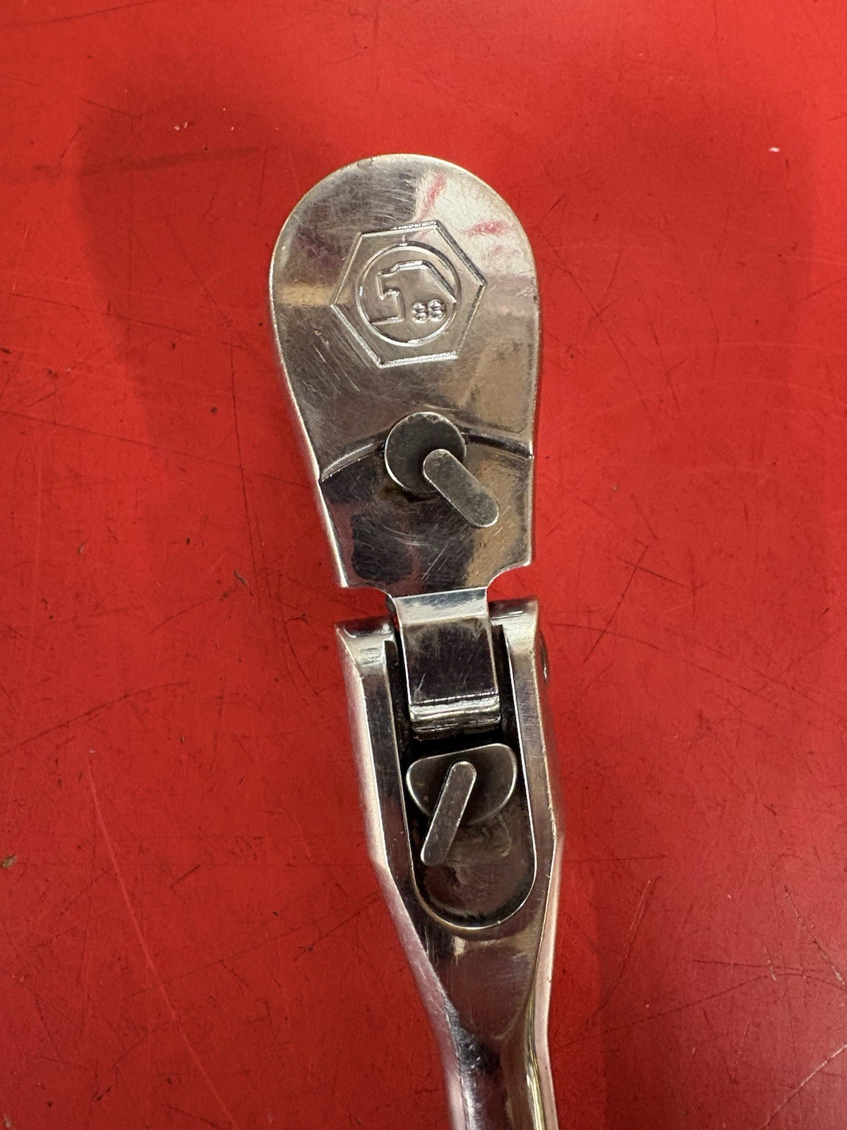 Matco 3/8” Drive 88 Tooth 11-1/2″ Locking Flex Head Ratchet – BFR128LF
