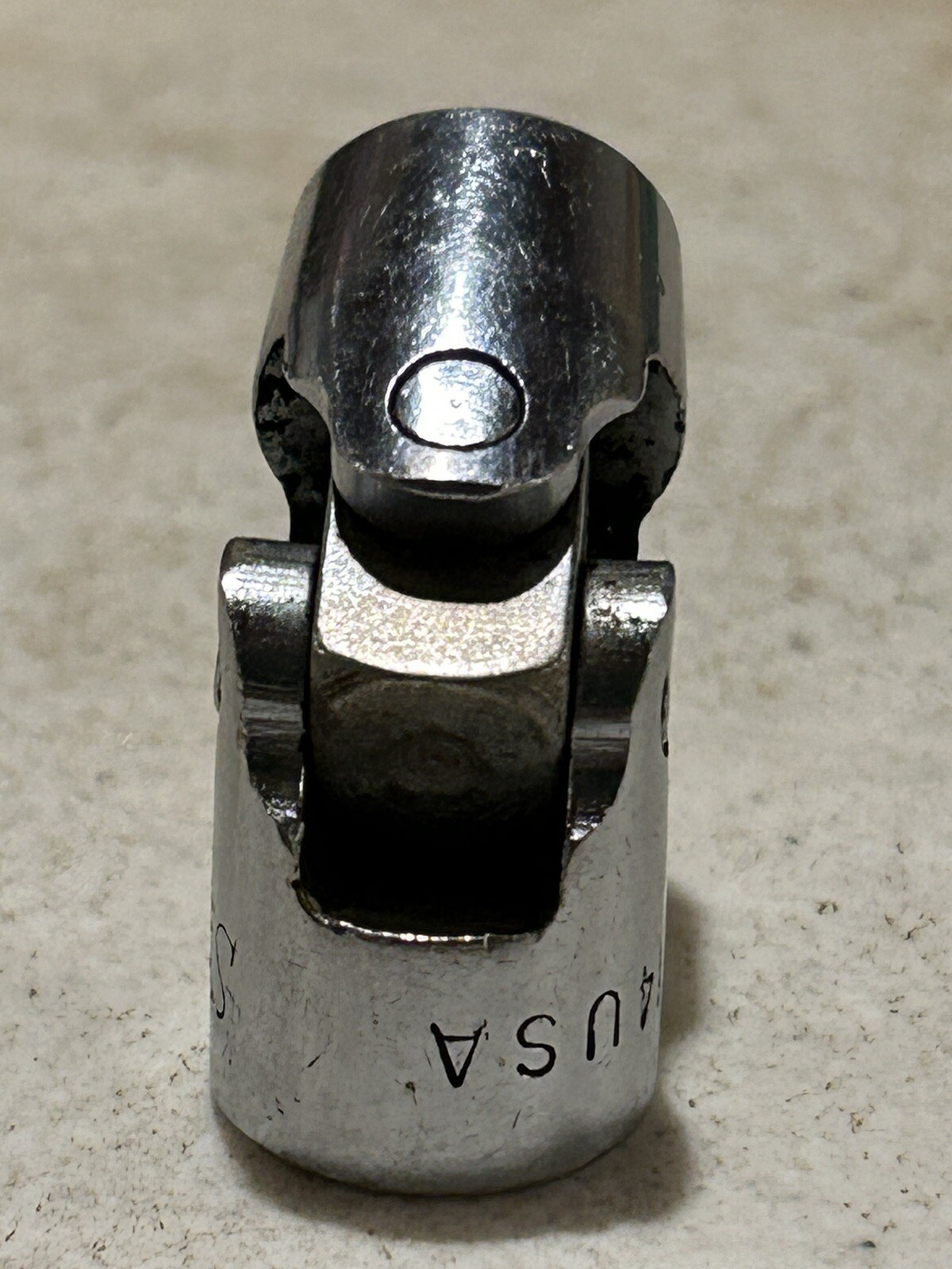 Snap on FVU14 3/8″ 12pt 3/8″ Drive Swivel Socket