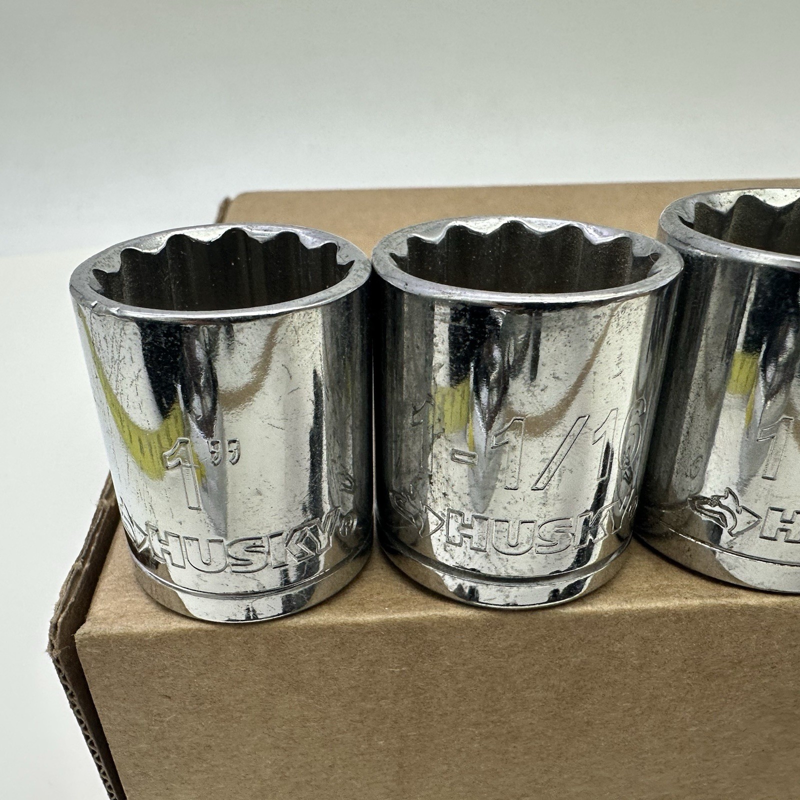 Husky 5 pc 1/2″ Drive 12 Point SAE Socket Set 1″, 1-1/16, 1-1/8, 1-3/16, 1-1/4