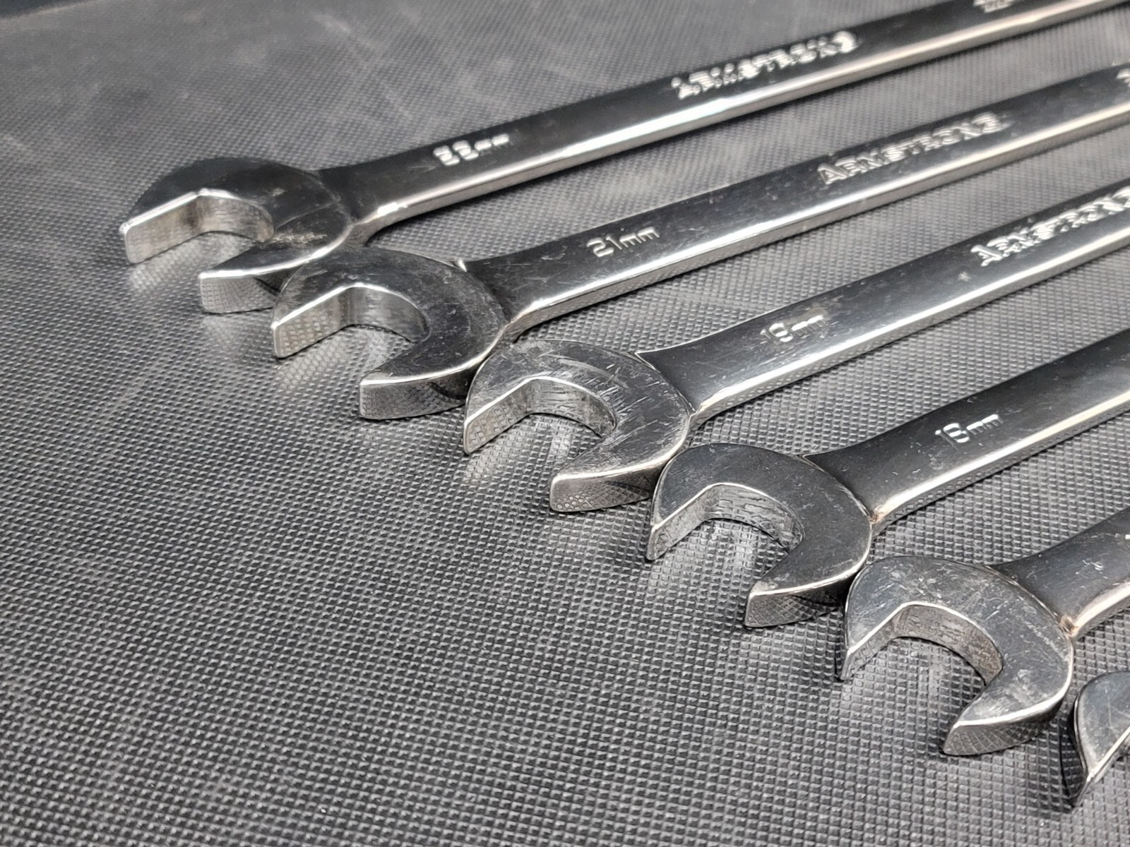 Armstrong Tools 15 pc 12 point Metric Combo Wrench Set 7-19mm & 21-22mm GMTK 52