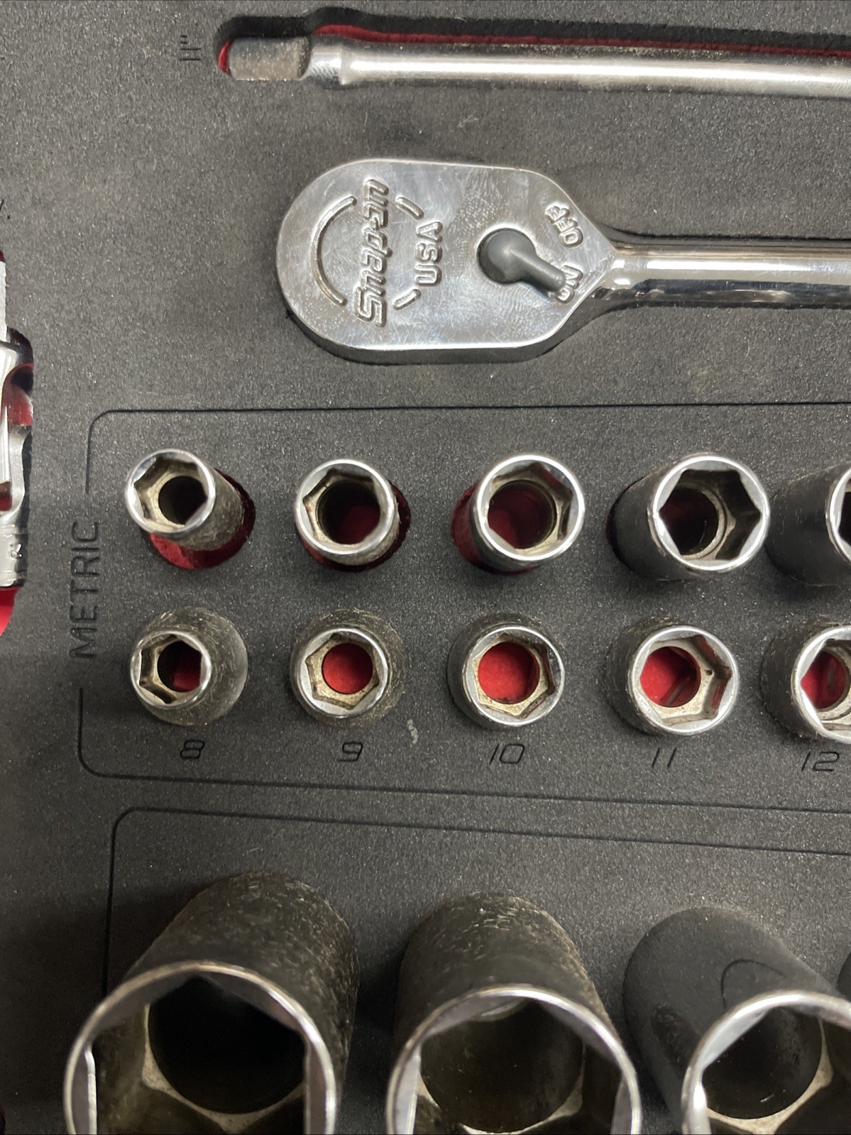 Snap On 51 pc 3/8″ Drive 6 Point Metric SAE General Service Set 251FSMBFR