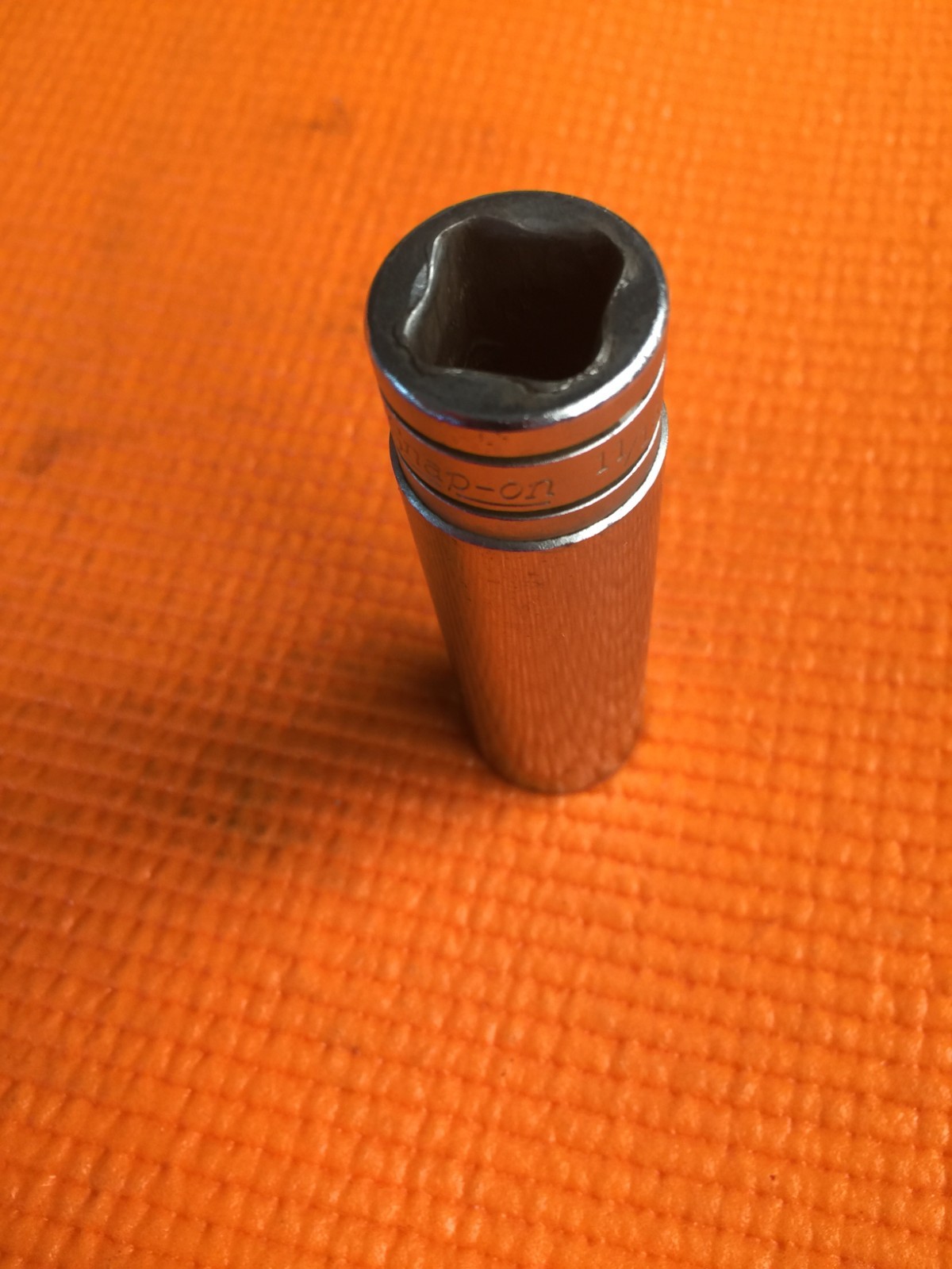 Snap-on Tools 11/16″ TS221 Deep Socket 1/2″ Drive SAE 6 Point Chrome USA