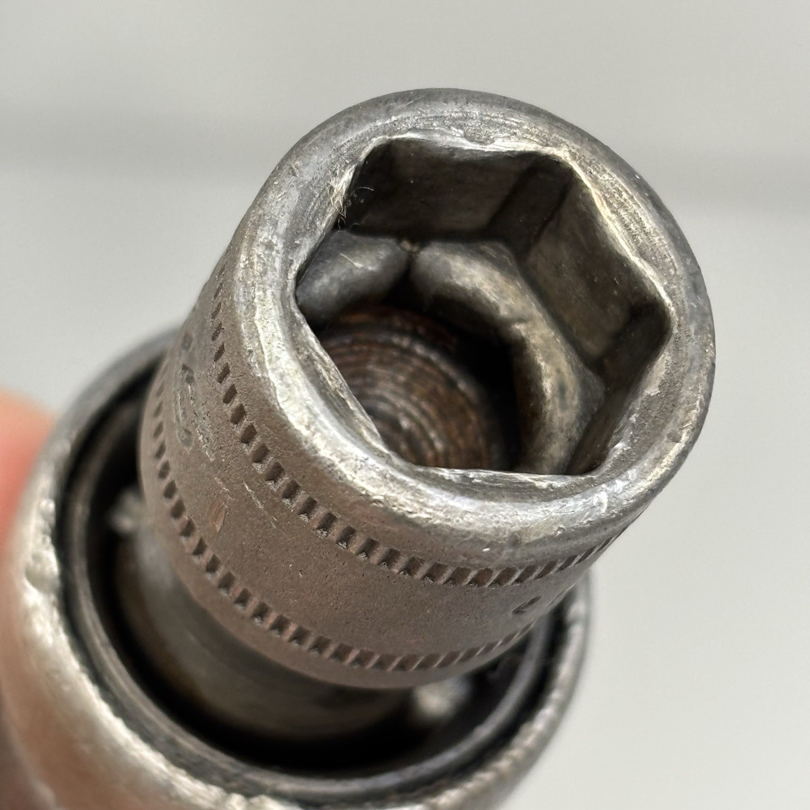 Snap On IPFM12B 3/8 Dr 6Pt Metric 12mm Flank Dr Shallow Swivel Impact Socket USA