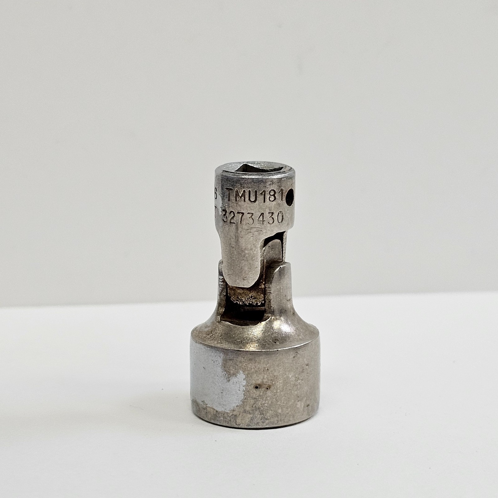 VTG Snap-On (Underlined) 1/4″ Drive 9/16″ 12 Point Swivel Socket USA – TMU181