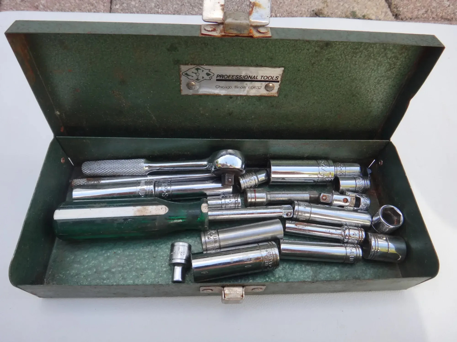 S-K Tools 1/4in Drive Socket Set 40954 Metric SAE Vintage Green Metal Case